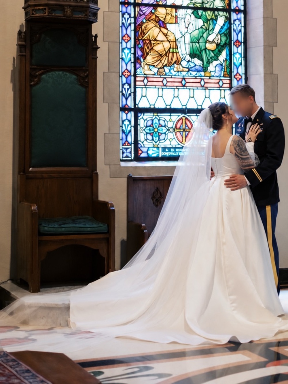 120” Pencil Trim Ivory Tulle Veil